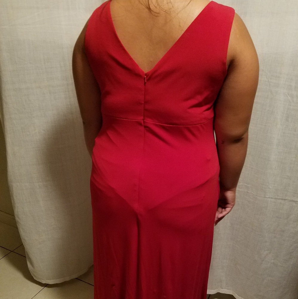 Red dress - Picture 2 of 3